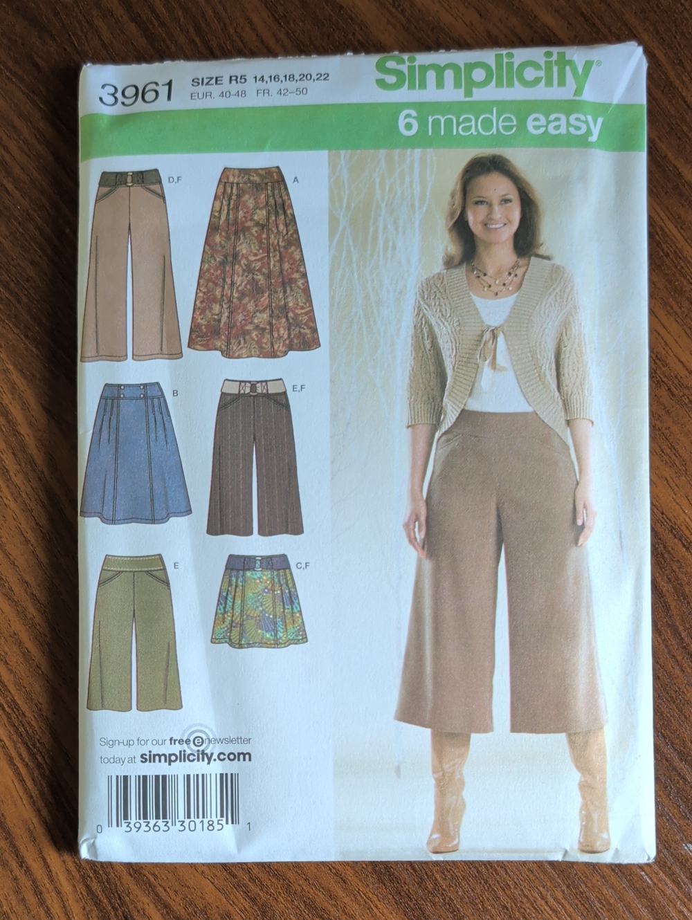 Simplicity 3961 Wide Leg Pants Pattern R5